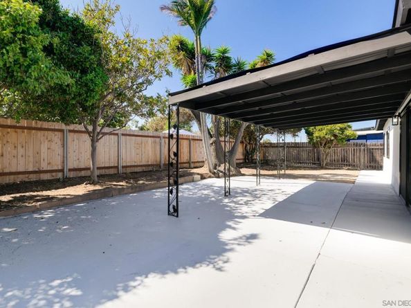 9125 Akard St, Spring Valley CA 91977