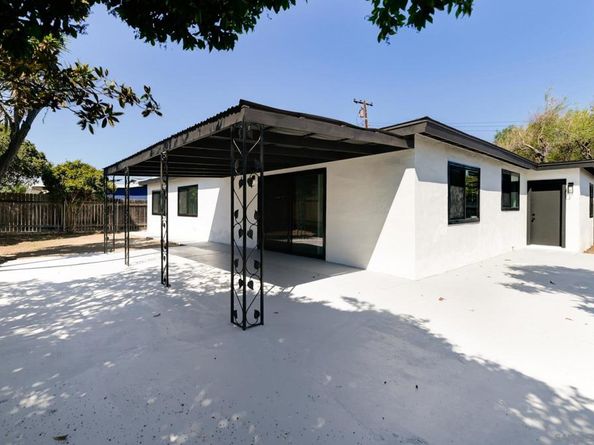 9125 Akard St, Spring Valley CA 91977