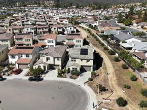 1845 Newton Ct, Escondido CA 92026