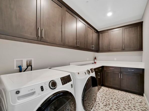 1845 Newton Ct, Escondido CA 92026