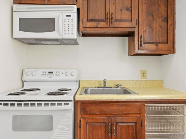 415 Gravilla Street 26, La Jolla CA 92037