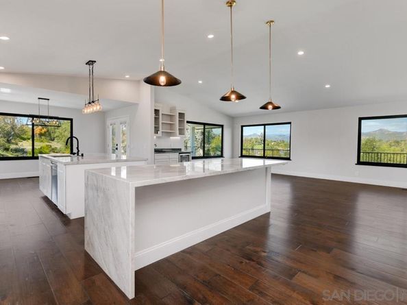 1080 Landavo Rancho Rd, Escondido CA 92027