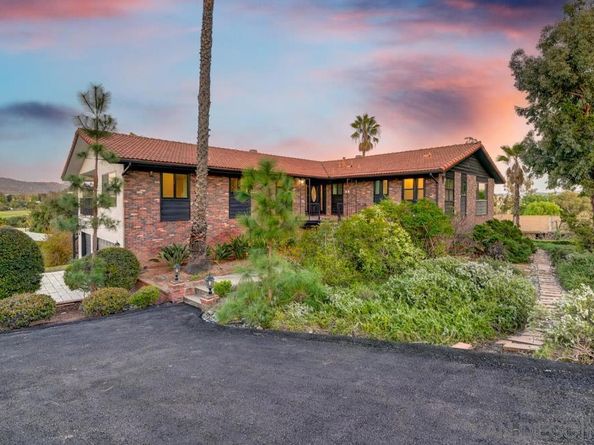 1080 Landavo Rancho Rd, Escondido CA 92027