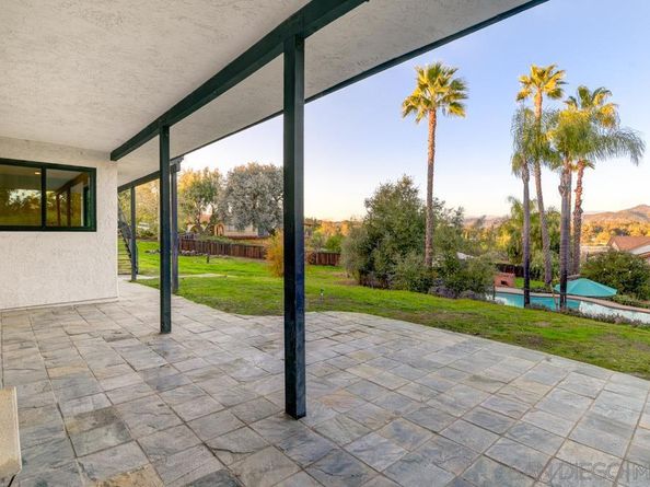 1080 Landavo Rancho Rd, Escondido CA 92027