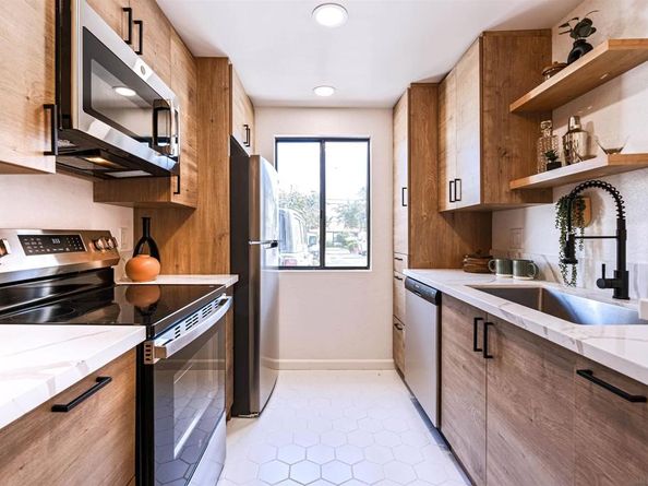 1654 Oliver Ave 6, San Diego CA 92109