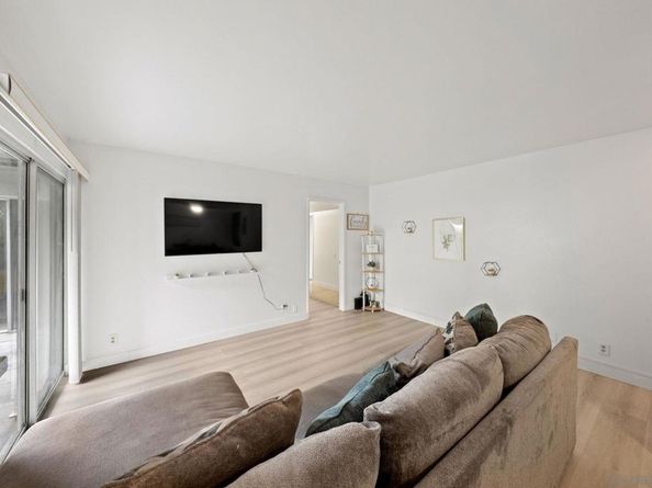 8023 Caminito De Pizza E, San Diego CA 92108