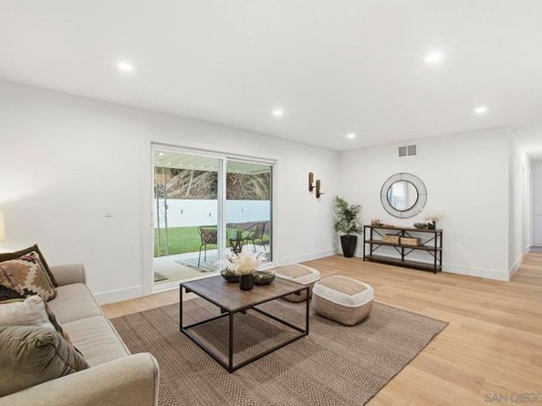 6272 S Lake Ct, San Diego CA 92119
