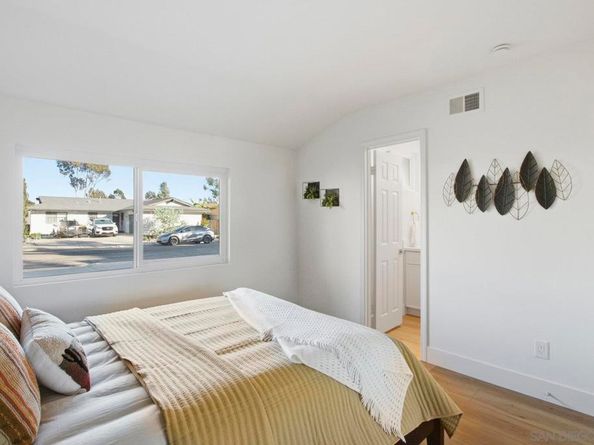 6272 S Lake Ct, San Diego CA 92119