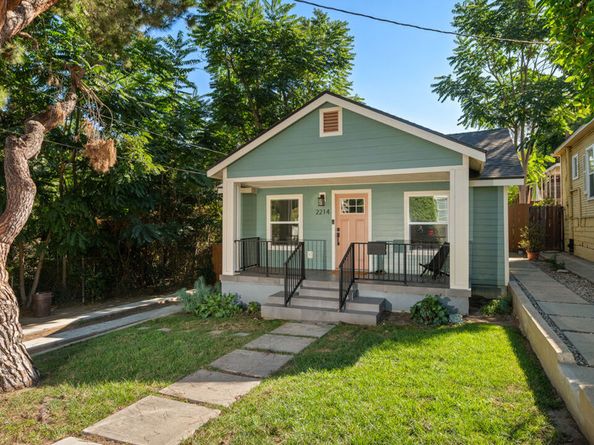 2214 Oak Glen Place, Los Angeles CA 90039