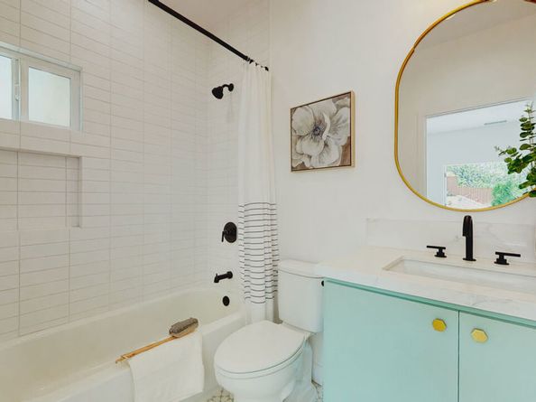 2214 Oak Glen Place, Los Angeles CA 90039