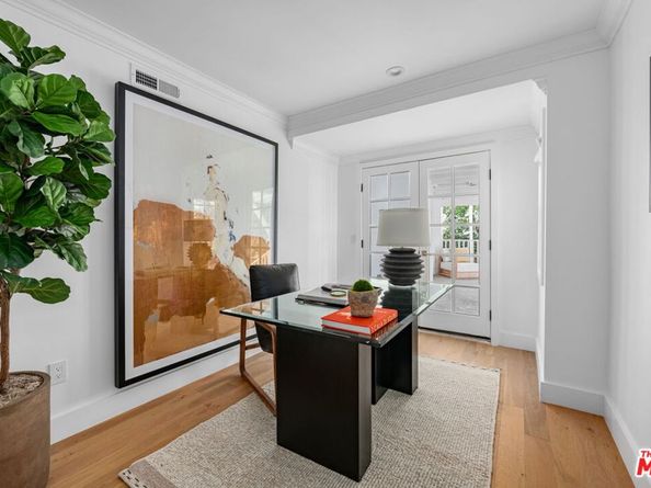 179 Barlock Avenue, Los Angeles CA 90049