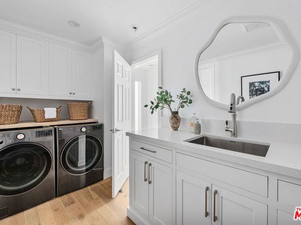 179 Barlock Avenue, Los Angeles CA 90049