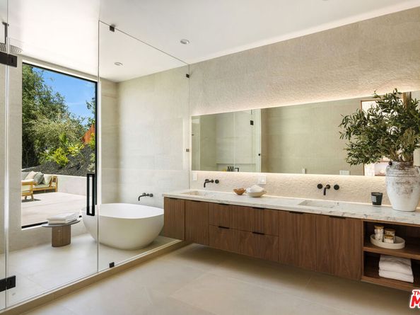 9715 Arby Drive, Beverly Hills CA 90210