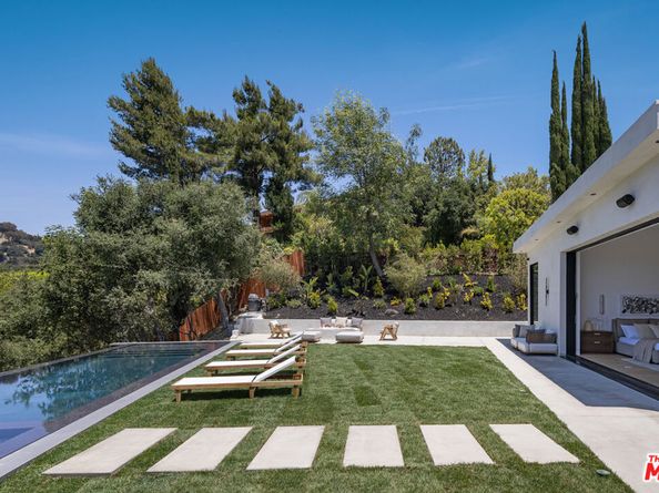 9715 Arby Drive, Beverly Hills CA 90210