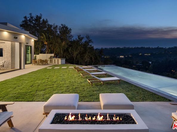 9715 Arby Drive, Beverly Hills CA 90210