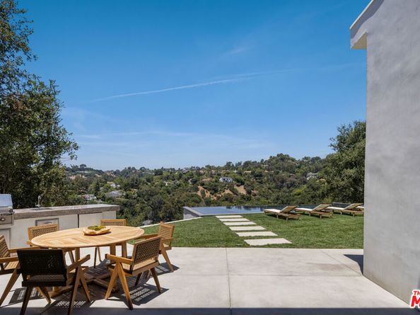 9715 Arby Drive, Beverly Hills CA 90210