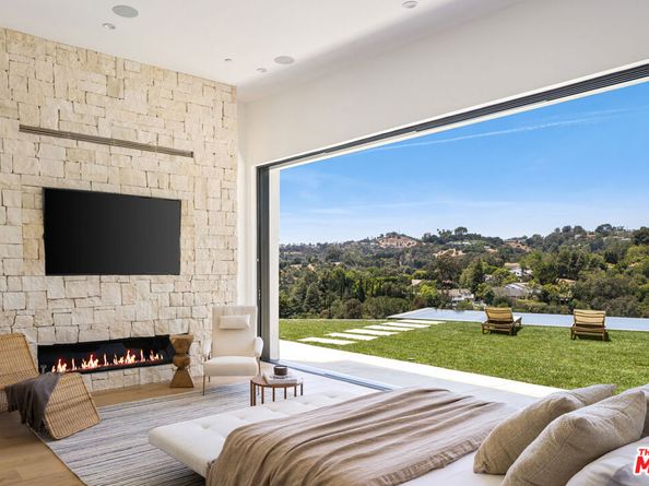 9715 Arby Drive, Beverly Hills CA 90210