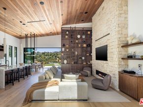 9715 Arby Drive, Beverly Hills CA 90210