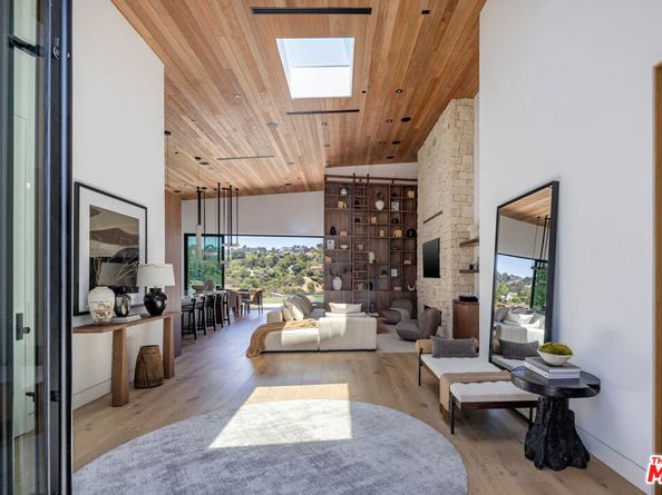 9715 Arby Drive, Beverly Hills CA 90210