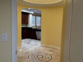 122 N Clark Drive 105, West Hollywood CA 90048