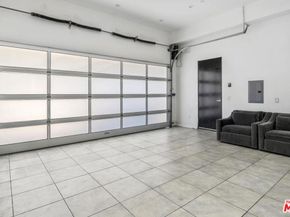 6696 Lakeridge Road, Los Angeles CA 90068