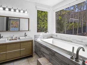 6696 Lakeridge Road, Los Angeles CA 90068