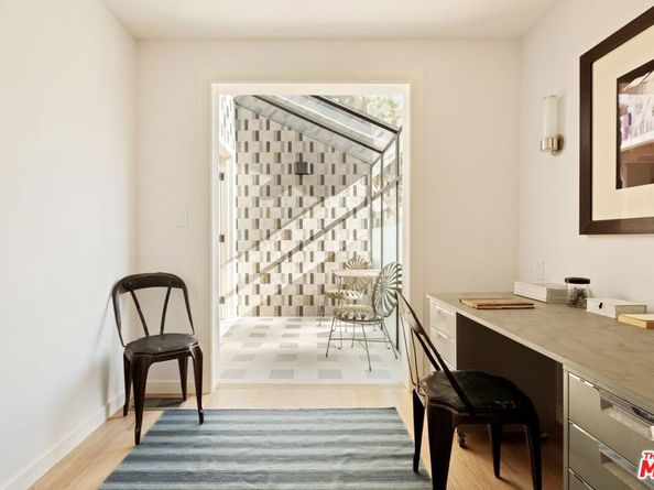 825 Coeur D Alene Avenue, Venice CA 90291