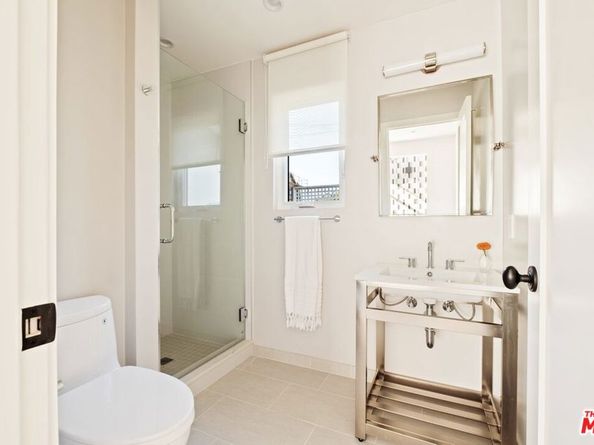 825 Coeur D Alene Avenue, Venice CA 90291