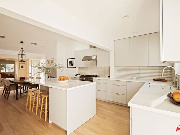 825 Coeur D Alene Avenue, Venice CA 90291