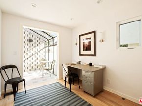 825 Coeur D Alene Avenue, Venice CA 90291