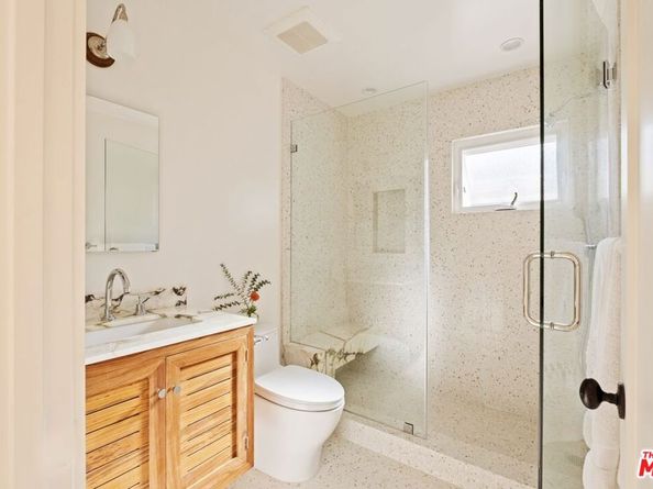 825 Coeur D Alene Avenue, Venice CA 90291