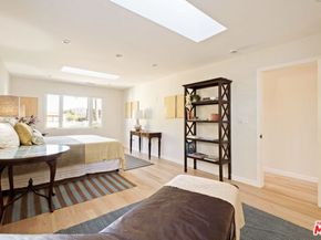 825 Coeur D Alene Avenue, Venice CA 90291