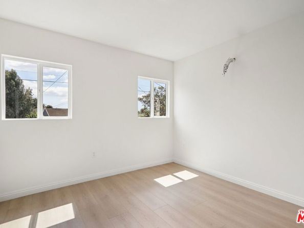 1673 E 111th Street, Los Angeles CA 90059