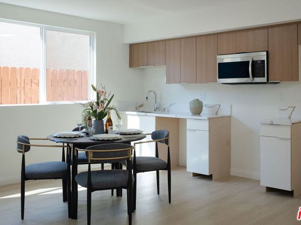 1673 E 111th Street, Los Angeles CA 90059