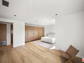 212 Bay Street 103, Santa Monica CA 90405