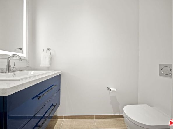 212 Bay Street 103, Santa Monica CA 90405