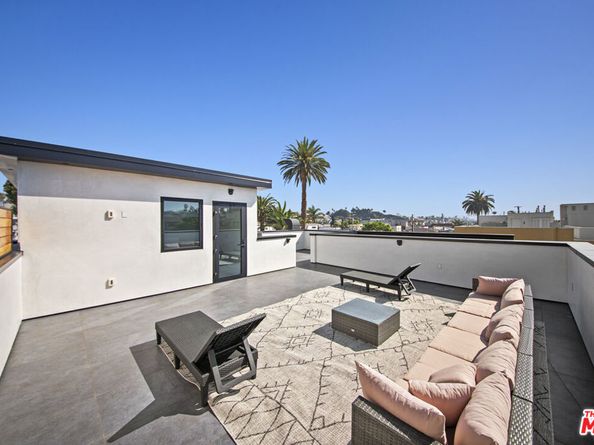 212 Bay Street 103, Santa Monica CA 90405