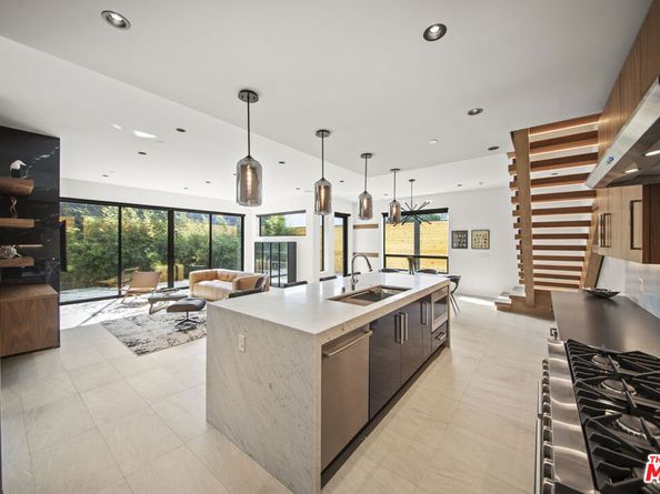 212 Bay Street 103, Santa Monica CA 90405