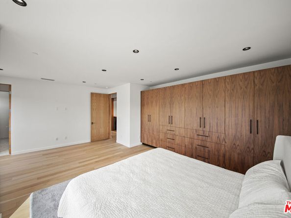 212 Bay Street 103, Santa Monica CA 90405