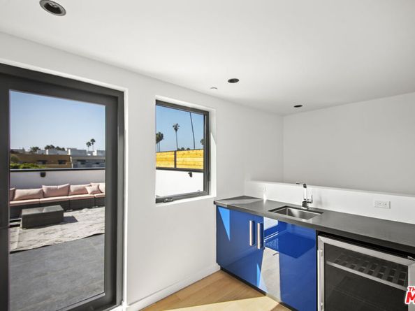 212 Bay Street 103, Santa Monica CA 90405