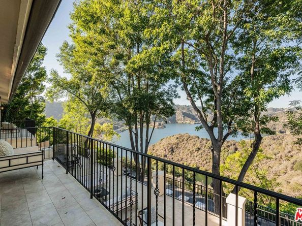 1900 Bel Air Road, Los Angeles CA 90077