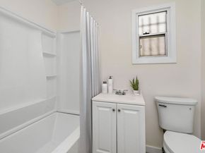 2406 S Cochran Avenue, Los Angeles CA 90016