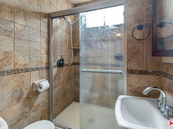 4713 Clinton Street, Los Angeles CA 90004