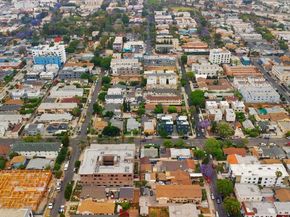 4713 Clinton Street, Los Angeles CA 90004