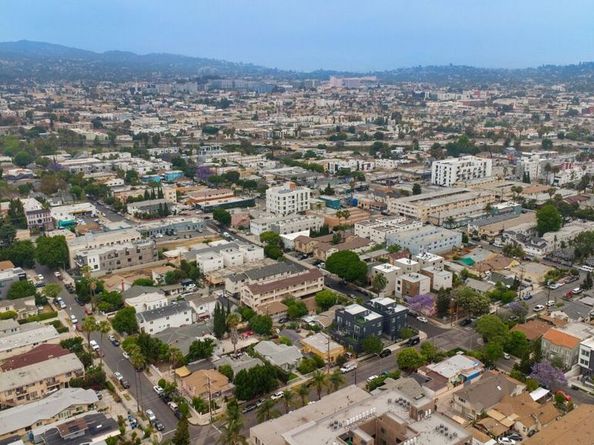 4713 Clinton Street, Los Angeles CA 90004