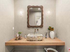 11746 La Maida Street, Valley Village CA 91607