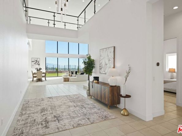 11818 N Hillsborough Lane, Porter Ranch CA 91326