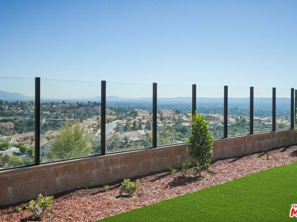 11818 N Hillsborough Lane, Porter Ranch CA 91326