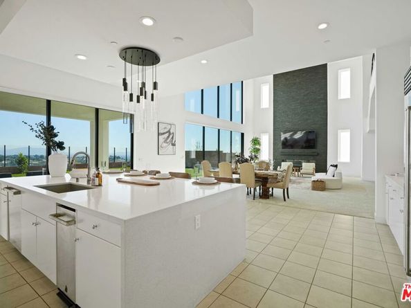 11818 N Hillsborough Lane, Porter Ranch CA 91326