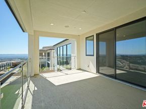 11818 N Hillsborough Lane, Porter Ranch CA 91326